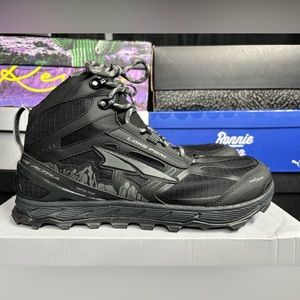 Men’s Size 10.5 - Altra Lone peak 4 Mid RMS lightweight Hiking